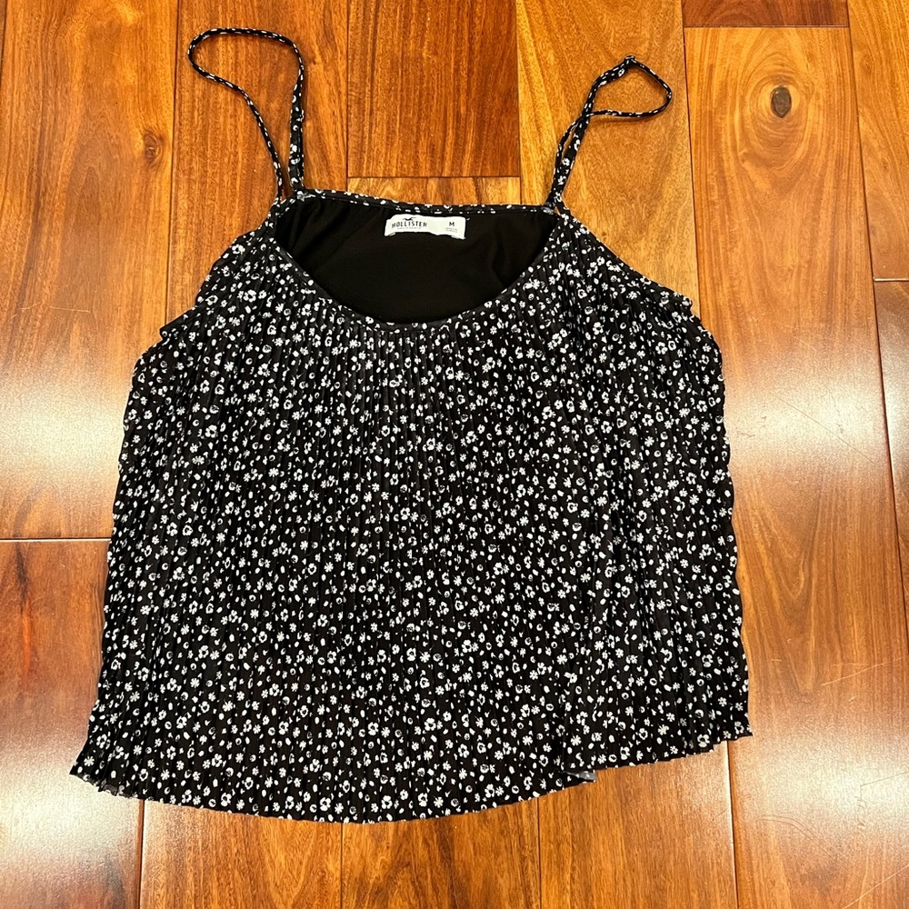 Hollister Black and White Floral Tank Top